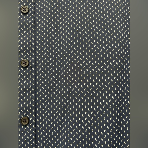 Express Fitted Shirt - Picture 3 of 5